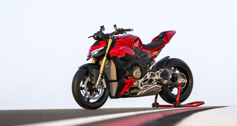 Ducati Streetfighter V4 2025 : une sportive plus qu'un roadster, les performances dans le rouge