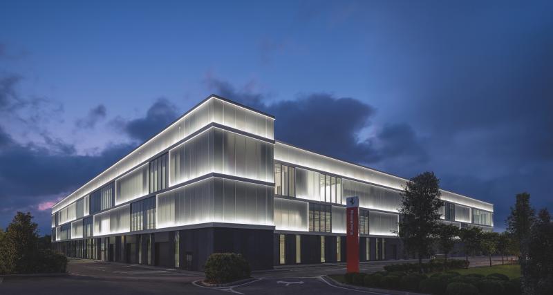 Reportage : on a visité la nouvelle usine Ferrari - Vers la Ferrari électrique