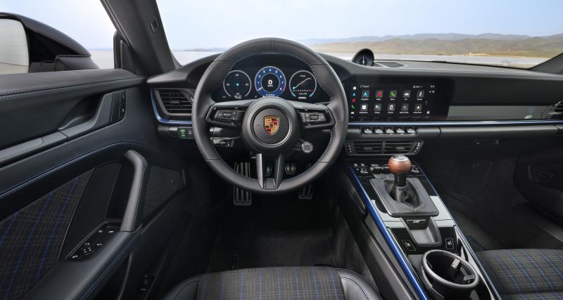 Porsche 911 Carrera T : la boîte manuelle survit, en coupé et en cabriolet ! - Porsche 911 Carrera T